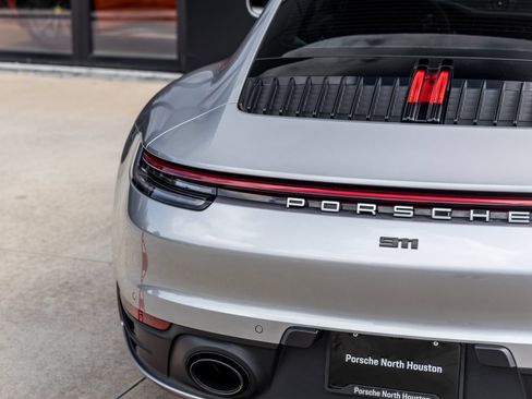 Certified 2024 Porsche 911 Carrera 4 AWD/4WD image 13