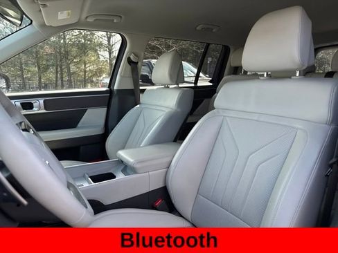 Used 2025 Hyundai Santa Fe SEL image 5