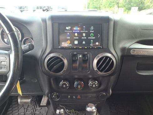 Used 2014 Jeep Wrangler Sport w/ Quick Order Package 24S AWD/4WD image 10