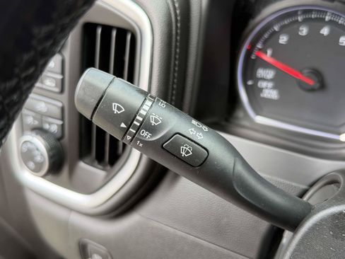 Used 2022 Chevrolet Silverado 1500 LT AWD/4WD image 20