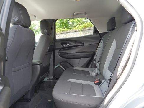 Certified 2023 Chevrolet TrailBlazer LT FWD image 14