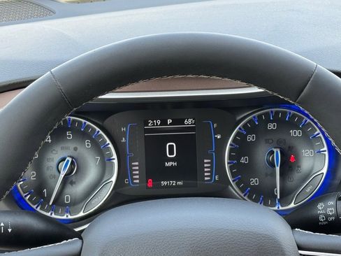 Used 2023 Chrysler Voyager LX image 26