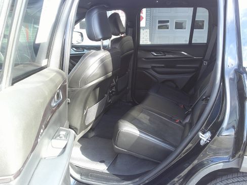 Used 2023 Jeep Grand Cherokee Altitude image 20