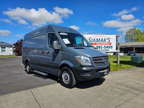 Used 2018 Mercedes-Benz Sprinter 2500 image 1
