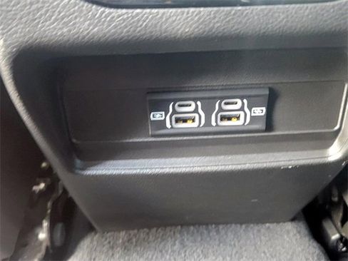 Used 2025 Jeep Grand Cherokee Laredo X image 36