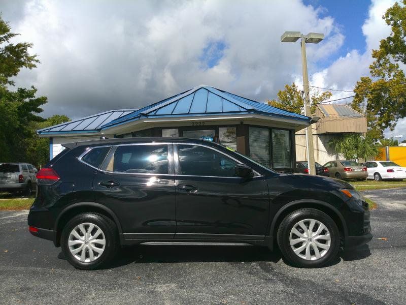 Used 2017 Nissan Rogue S FWD image 8