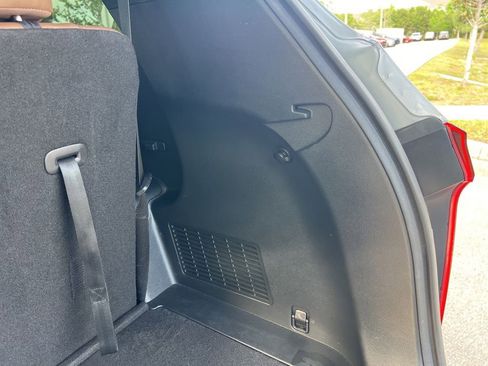 Used 2022 Kia Telluride SX w/ SX Prestige Package AWD/4WD image 30