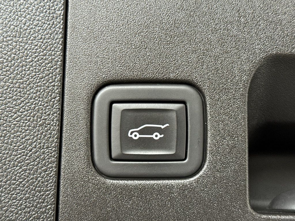 Used 2024 Cadillac XT4 Sport AWD/4WD image 21