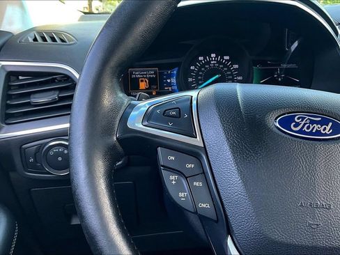 Used 2017 Ford Edge Titanium w/ Equipment Group 301A AWD/4WD image 11
