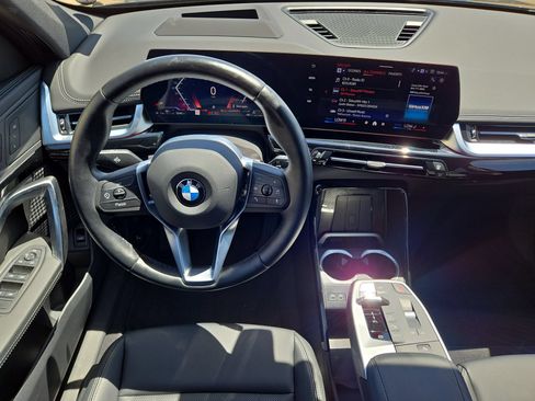 Used 2025 BMW X1 xDrive28i AWD/4WD image 14