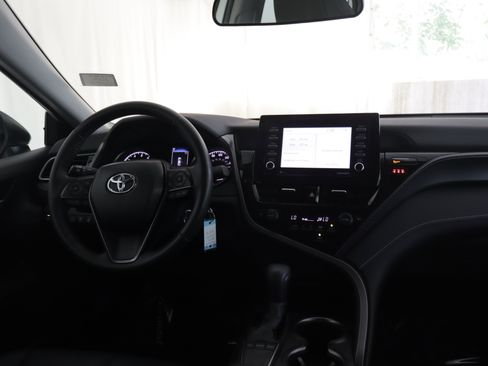 Used 2024 Toyota Camry SE w/ Cold Weather Package FWD image 2