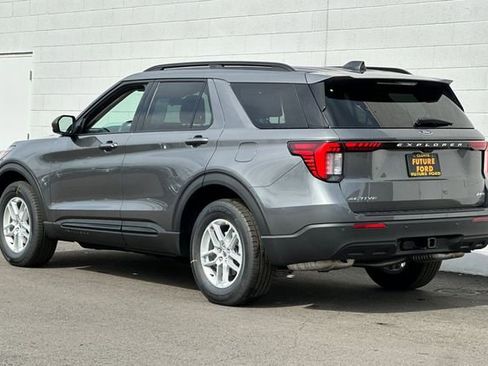 New 2026 Ford Explorer Active image 5