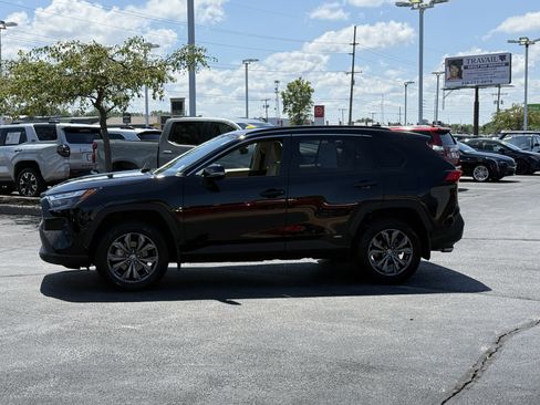 Certified 2025 Toyota RAV4 XLE Premium AWD/4WD image 8