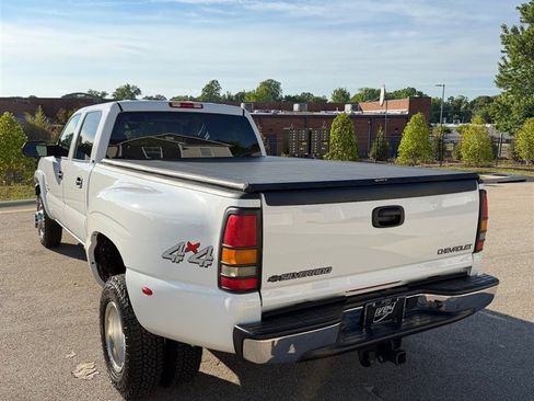 Used 2005 Chevrolet Silverado 3500 LT w/ Heavy-Duty Power Package AWD/4WD image 6