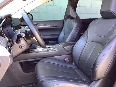 Used 2022 INFINITI QX60 Sensory w/ Cargo Package AWD/4WD image 4