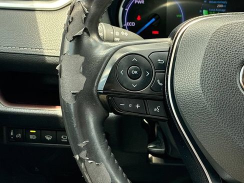 Used 2020 Toyota RAV4 Limited AWD/4WD image 22