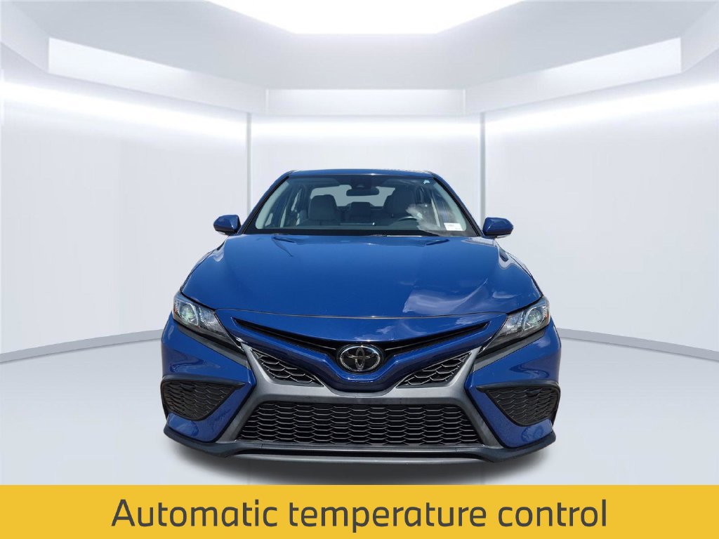 Used 2024 Toyota Camry SE FWD image 11