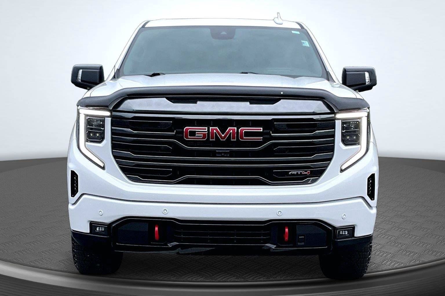 Used 2024 GMC Sierra 1500 AT4 w/ Technology Package AWD/4WD image 3