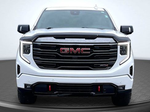 Used 2024 GMC Sierra 1500 AT4 w/ Technology Package AWD/4WD image 3