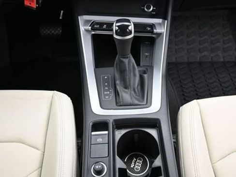 Used 2022 Audi Q3 2.0T Premium AWD/4WD image 17