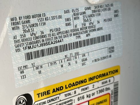 Certified 2025 Ford Expedition Active AWD/4WD image 30