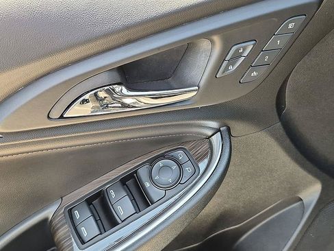 Certified 2024 Chevrolet Malibu LT FWD image 12
