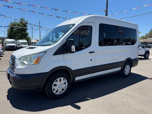 Used 2015 Ford Transit 150 XLT RWD image 3