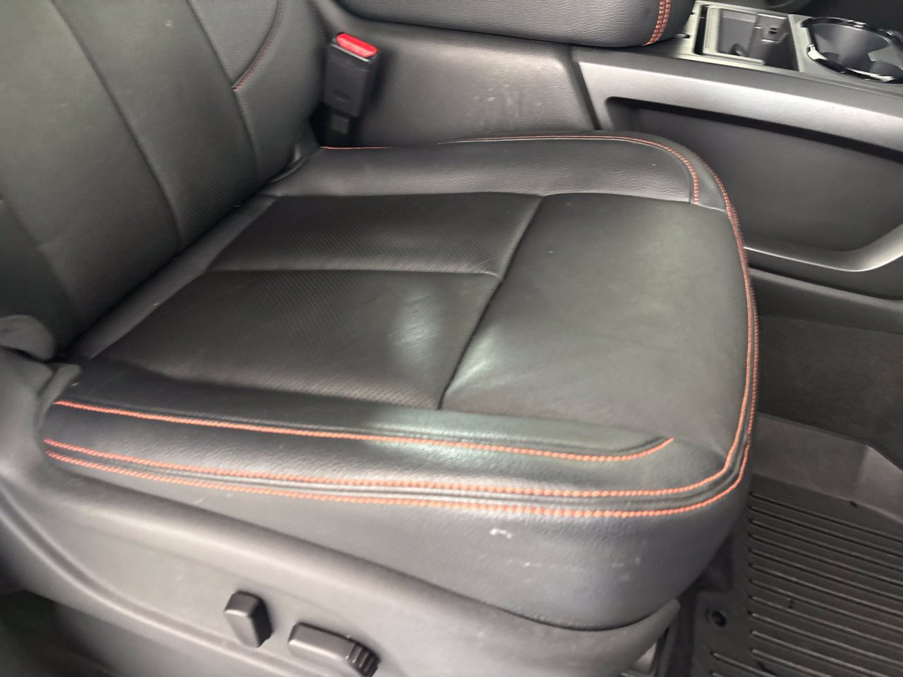 Used 2024 Nissan Titan PRO-4X w/ Pro-4x Convenience Package AWD/4WD image 33