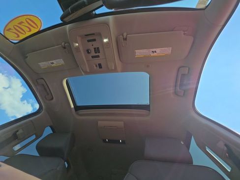 Used 2020 GMC Yukon XL Denali w/ Denali Ultimate Package AWD/4WD image 21