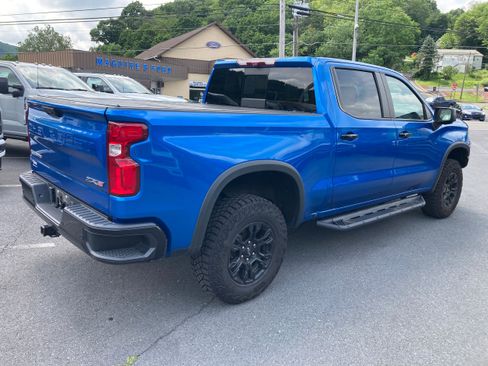 Used 2022 Chevrolet Silverado 1500 ZR2 w/ Technology Package image 4