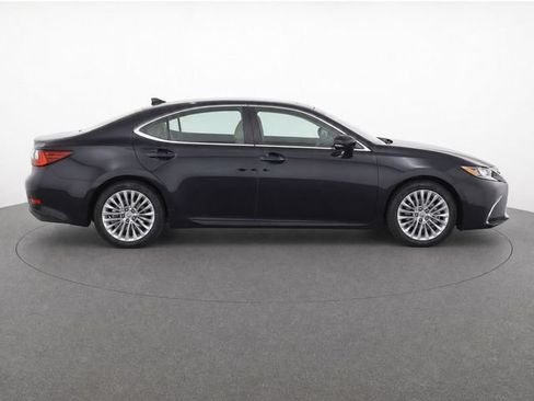 Used 2016 Lexus ES 350 w/ Luxury Package w/Wood Trim FWD image 2