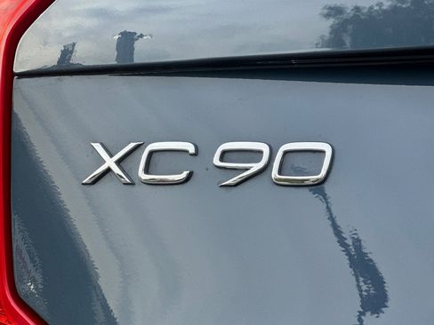 Certified 2023 Volvo XC90 T8 Ultimate w/ Lounge Package image 13