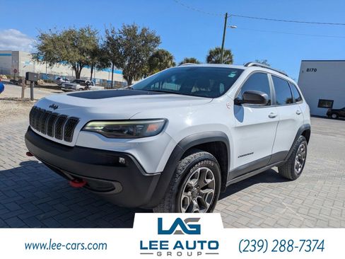 Used 2020 Jeep Cherokee Trailhawk image 6