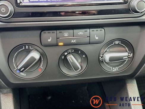 Used 2016 Volkswagen Jetta SE FWD image 18