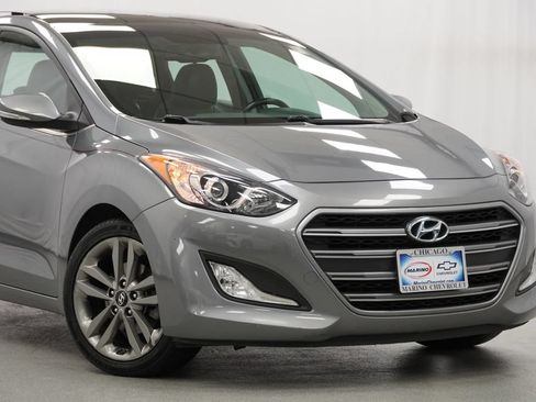 Used 2016 Hyundai Elantra GT w/ Option Group 03 FWD image 8