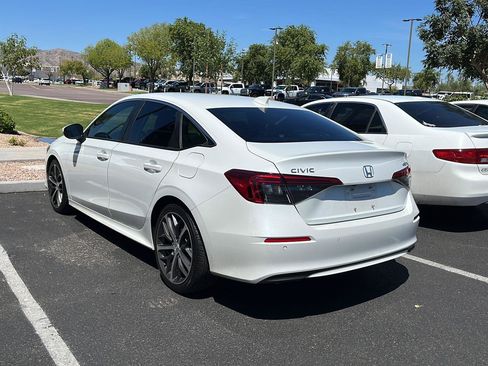 Used 2022 Honda Civic Touring image 4