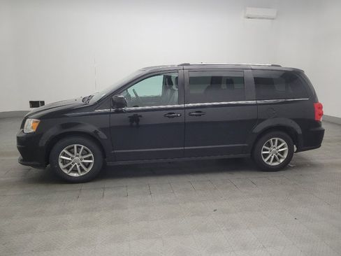 Used 2019 Dodge Grand Caravan SXT FWD image 2