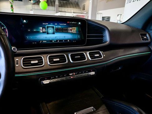 Used 2022 Mercedes-Benz GLE 350 4MATIC w/ Premium Package image 35