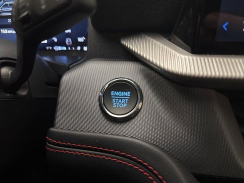 Used 2025 Ford Explorer ST image 38