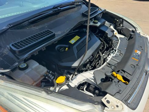 Used 2013 Ford Escape SE FWD image 38