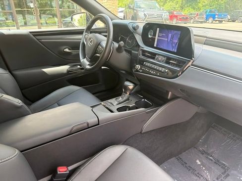 Certified 2025 Lexus ES 350 w/ Accessory Package (Z2) FWD image 29