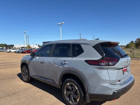 New 2026 Nissan Rogue SV image 2