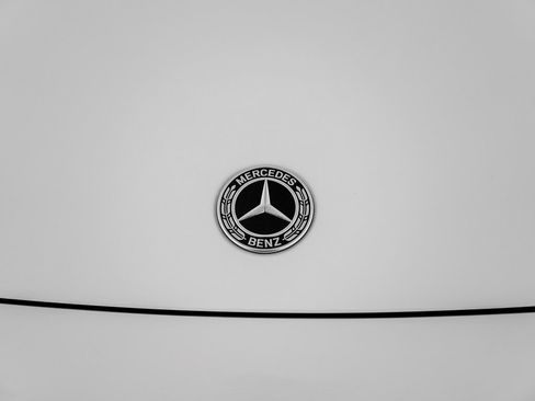 Used 2025 Mercedes-Benz GLB 250 4MATIC image 50