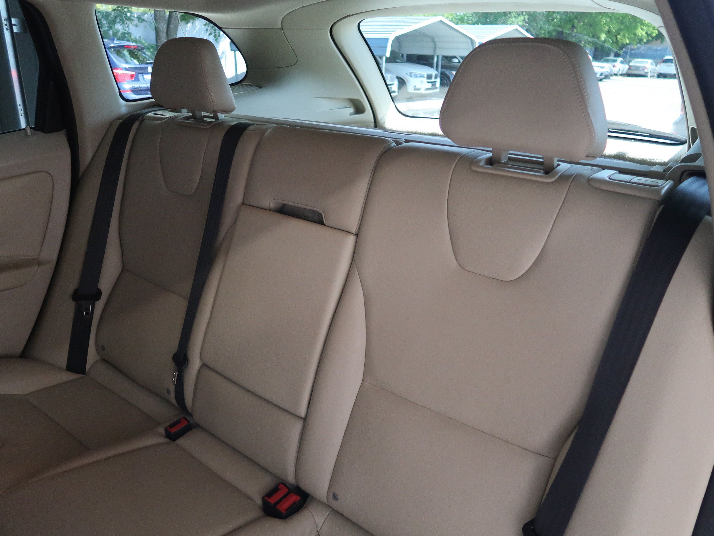 Used 2015 Volvo XC60 T5 Premier w/ Proximity Package FWD image 30