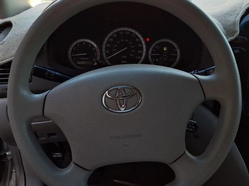 Used 2005 Toyota Sienna CE FWD image 11