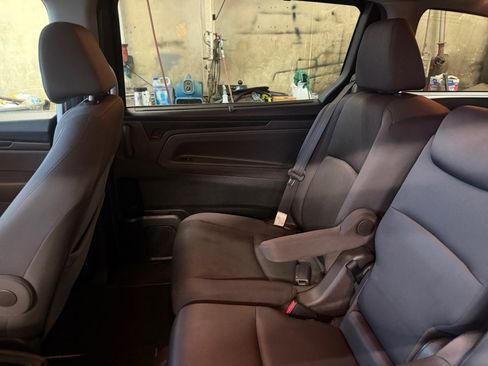 Used 2018 Honda Odyssey EX image 33