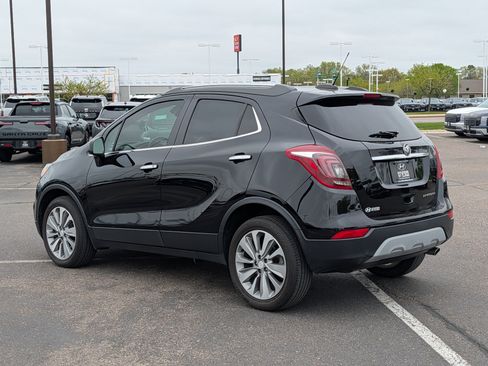 Used 2020 Buick Encore Preferred FWD image 3