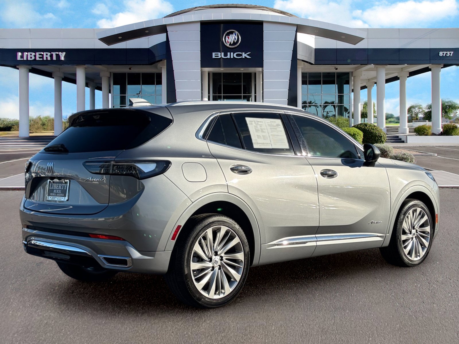 Used 2025 Buick Envision Avenir AWD/4WD image 3