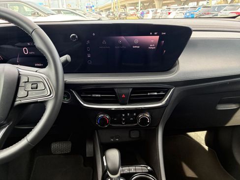 Used 2025 Buick Encore GX Preferred image 14