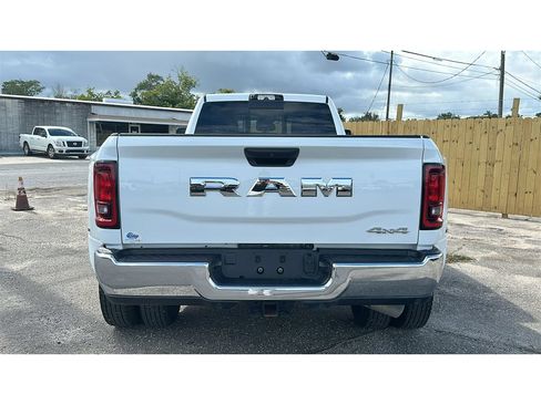 Used 2026 RAM 3500 Tradesman AWD/4WD image 4